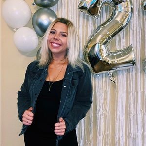 Meet your Posher, Ashlee